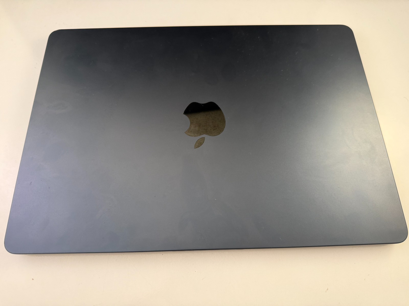 Macbook Air M4 256GB 16GB Midnight 100% battery only 22 batt cycles warranty Dec