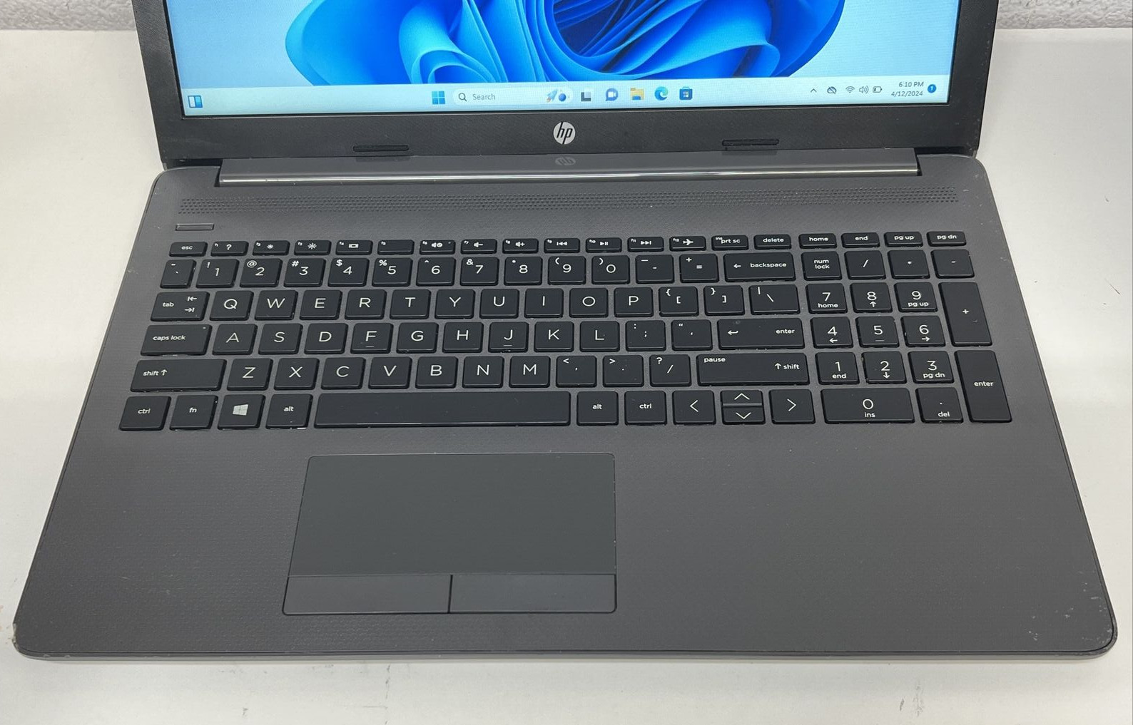 HP 255 G7 15.6″ AMD A6-9225 Radeon R4 2.60 GHz 8GB 256GB SSD BT Win11Pro Laptop