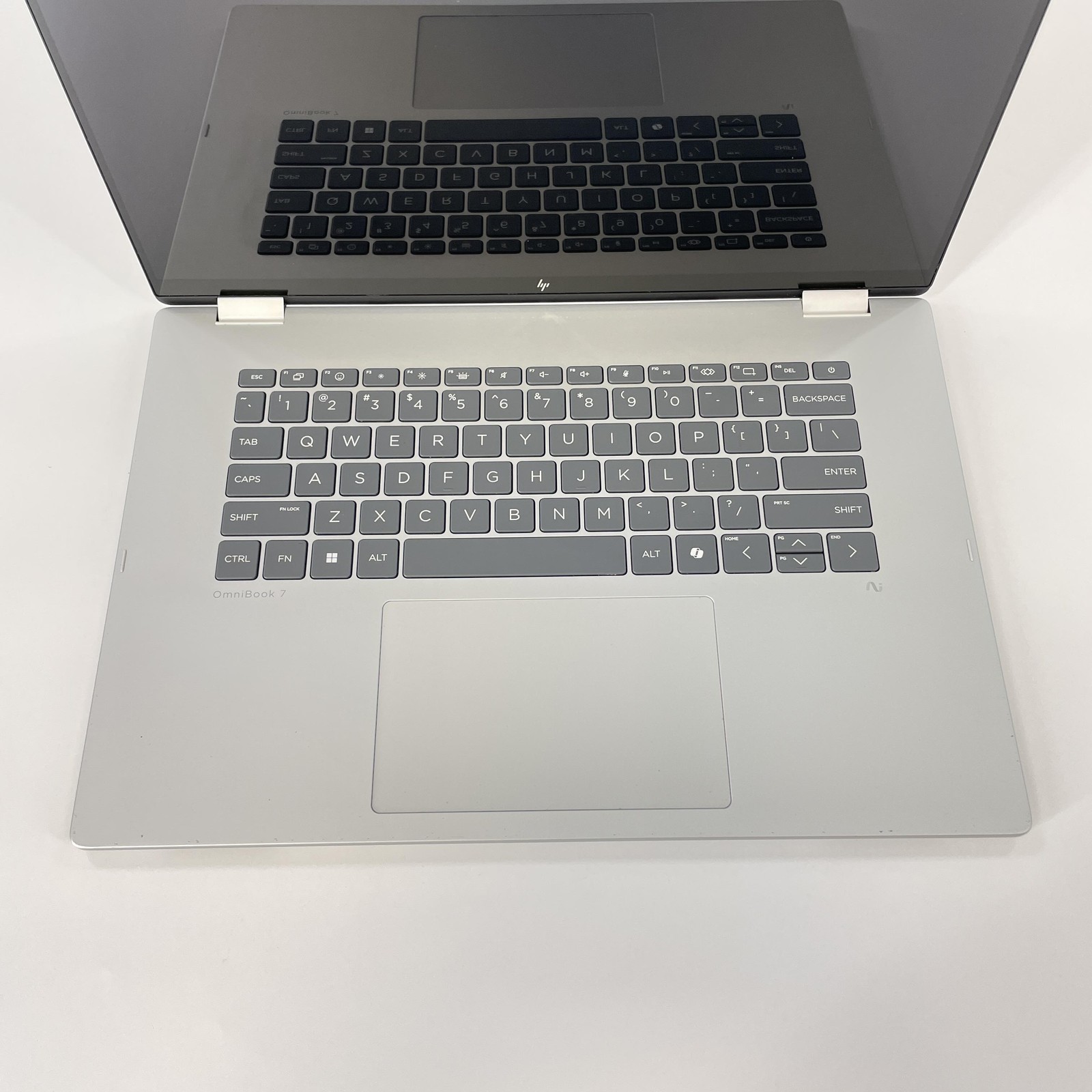 HP OmniBook 7 Flip 17 FHD TOUCH 2.2 GHz Ultra 7 256V 16GB 512GB SSD Very Good