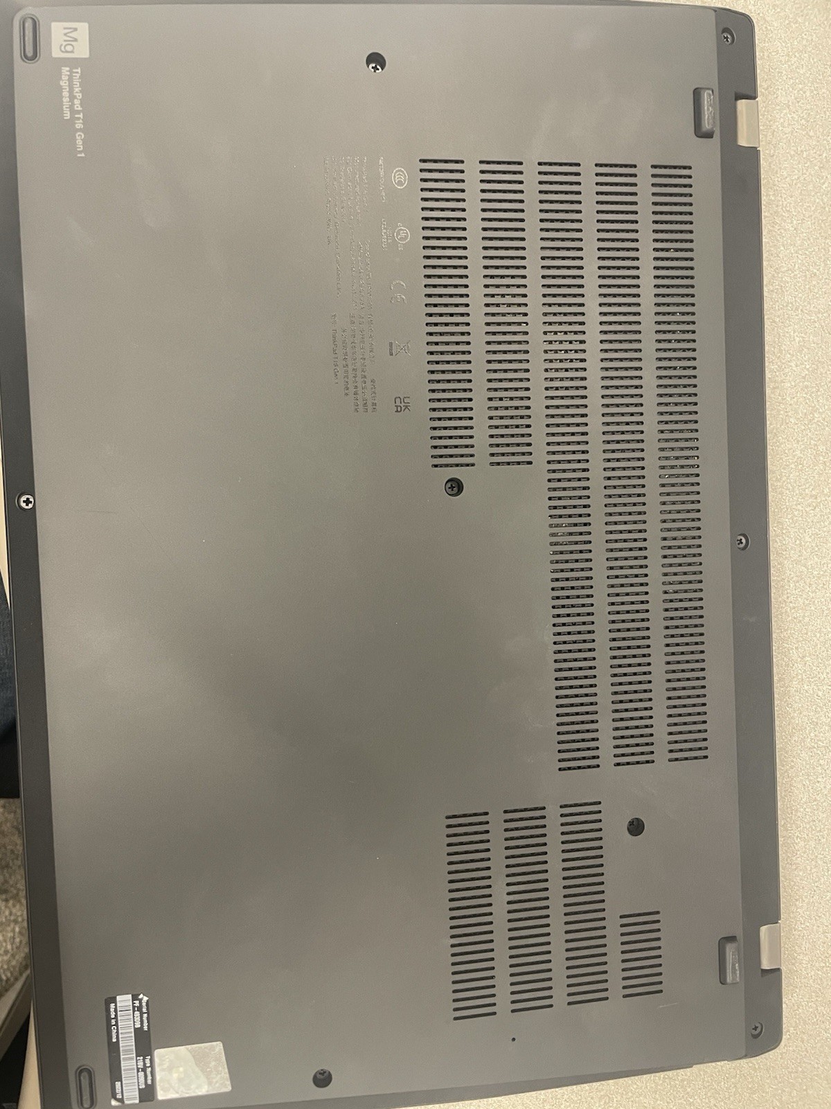 Lenovo Thinkpad T16 Gen 1