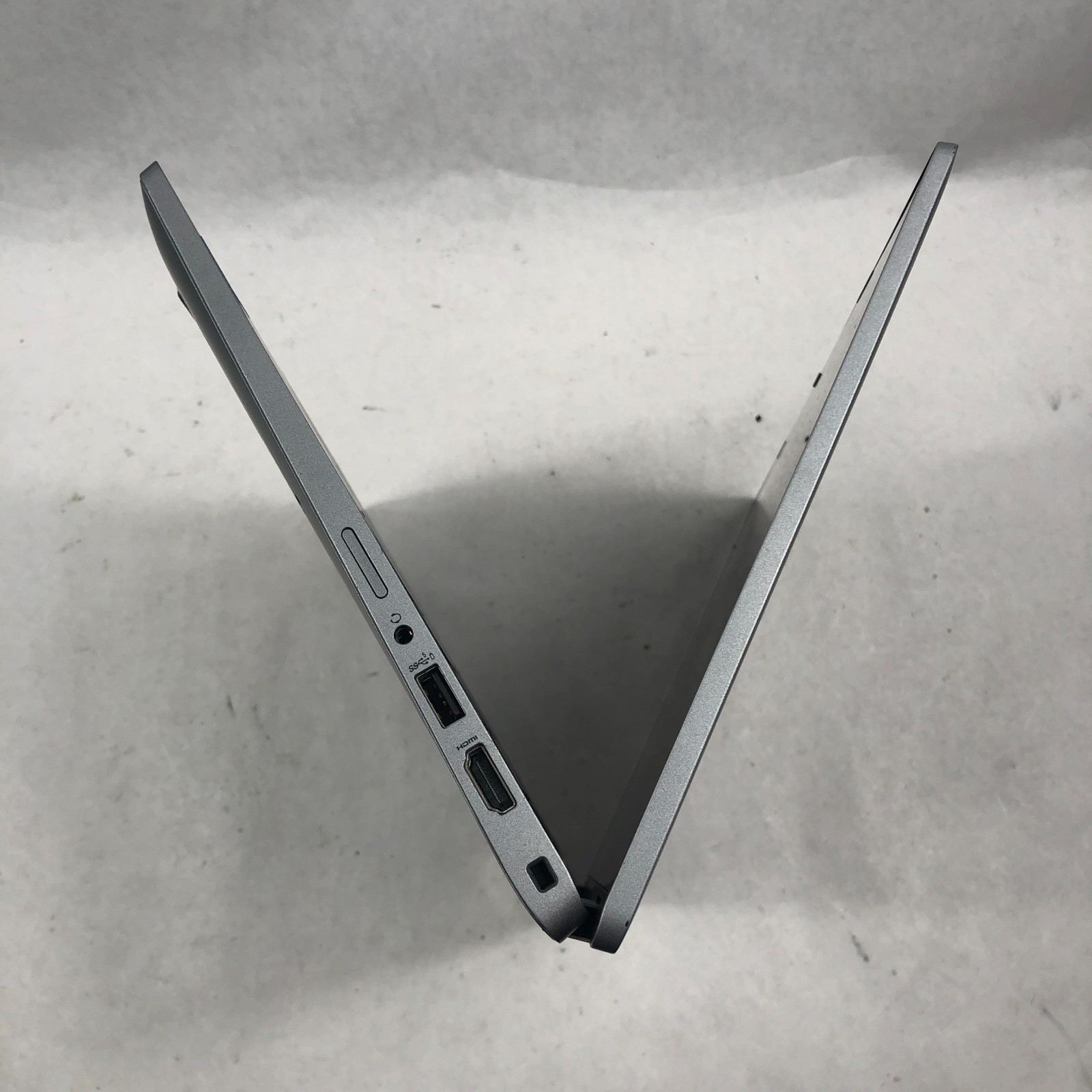 Dell Latitude 5330 2-in-1 13″ Intel Core i5-1245U 16GB RAM NO SSD/Battery