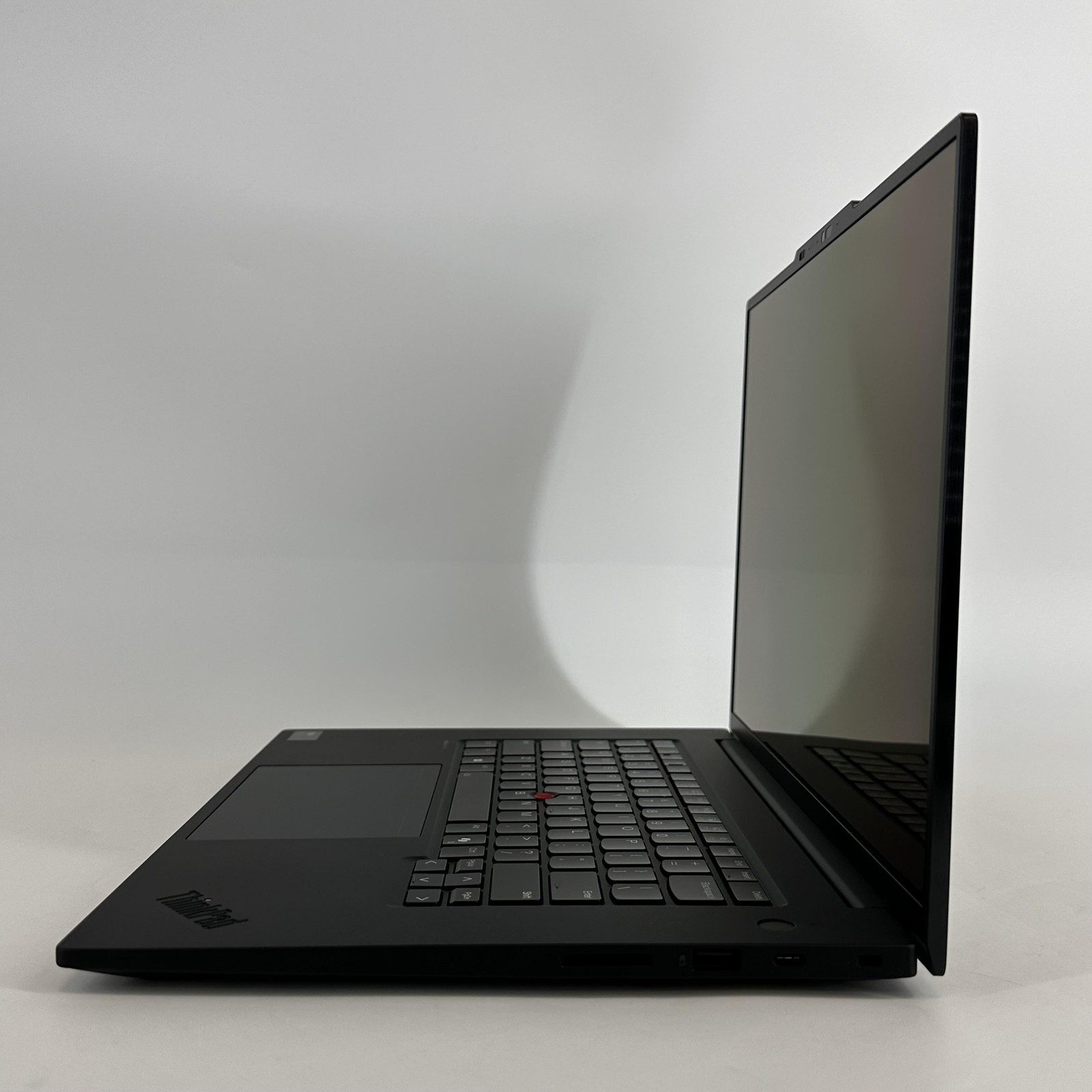 Lenovo ThinkPad P1 Gen 7 16 UHD+ TOUCH 1.4GHz Ultra 7 155H 32GB 1TB RTX 1000 Ada