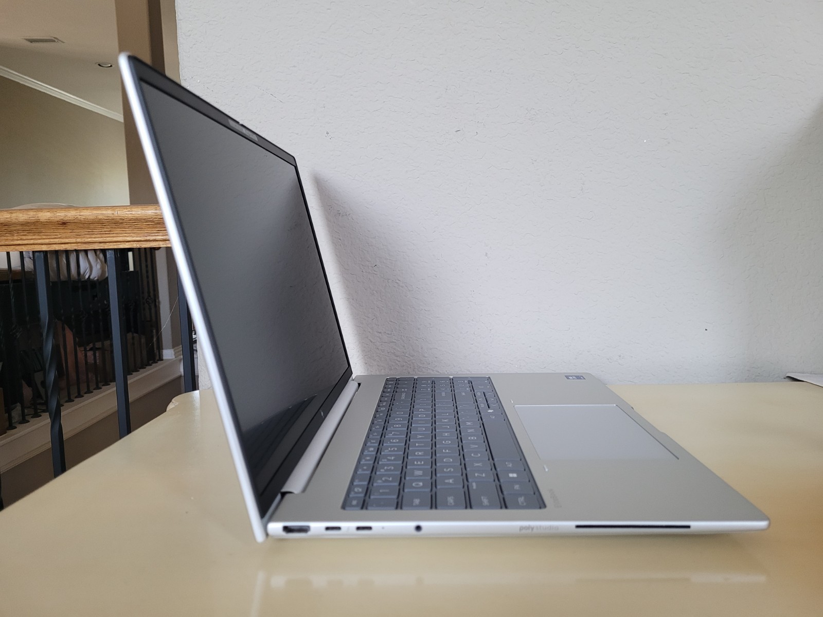 HP EliteBook 8 G1i 16 TOUCH Ultra 7 255H (16-Core) 64GB DDR5 1TB SSD UWT 2029/3