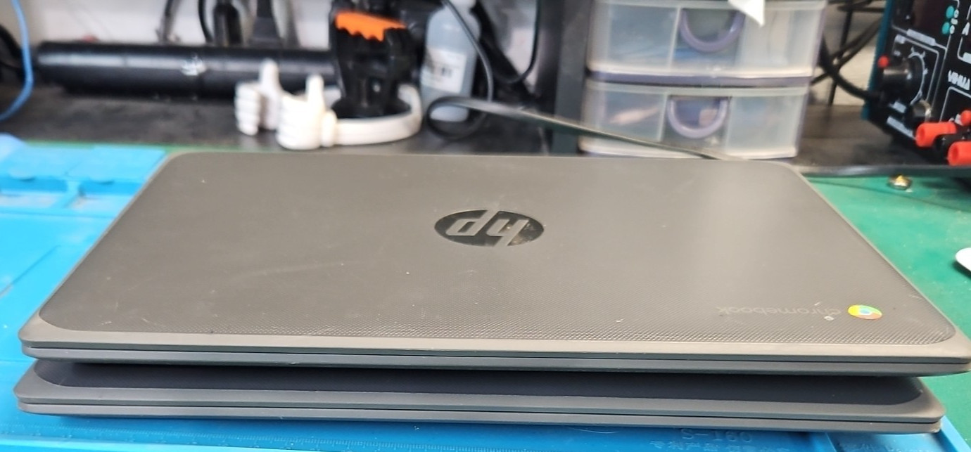 LOT 2 HP Chromebook 11A G8 EE 11.6″ AMD A4‑9120C 1.6GHz CPU 4GB 32GB BOOTS AS IS