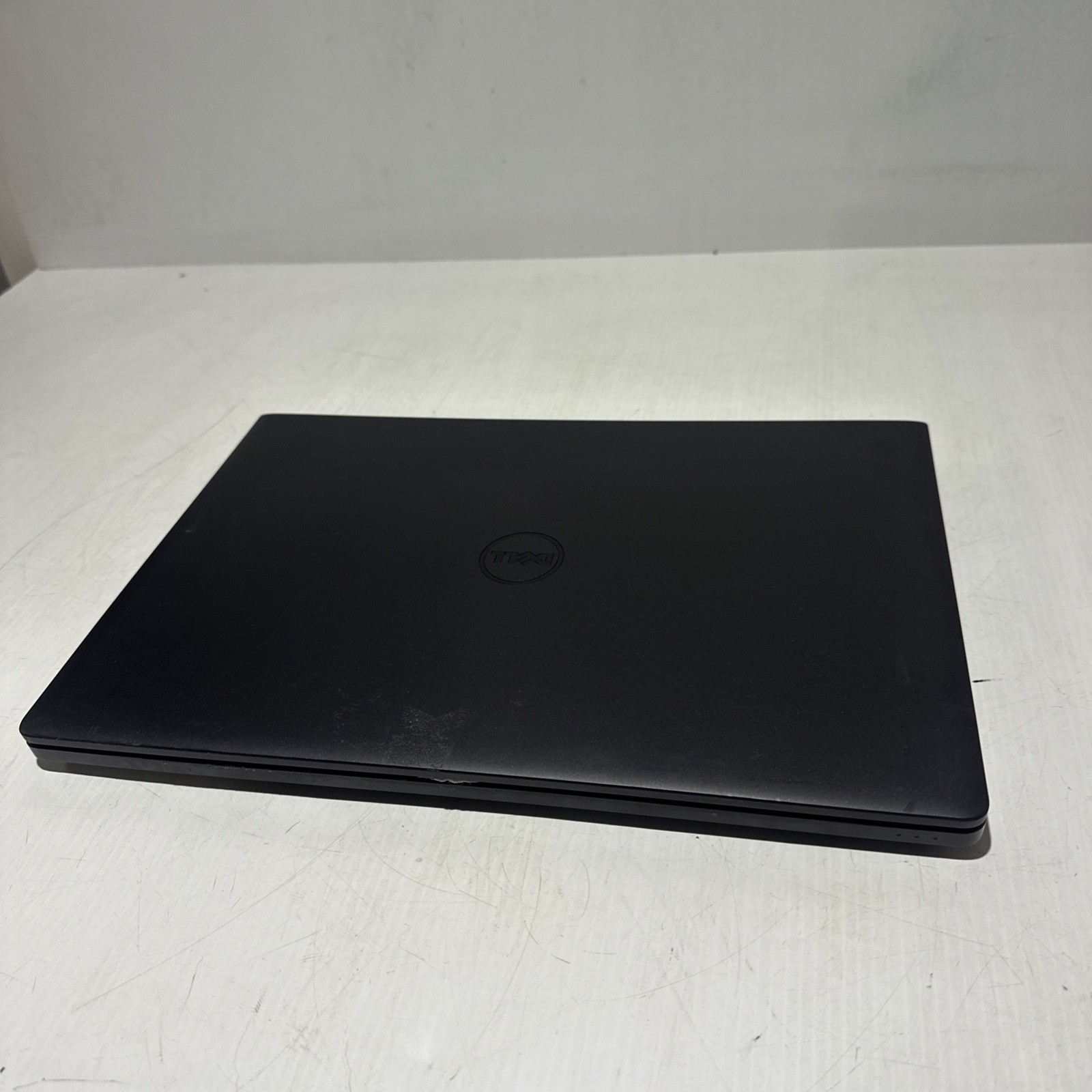 Dell Latitude 3560 15″ Laptop i3-5005u 4gb Ram No Drives Boots Bios