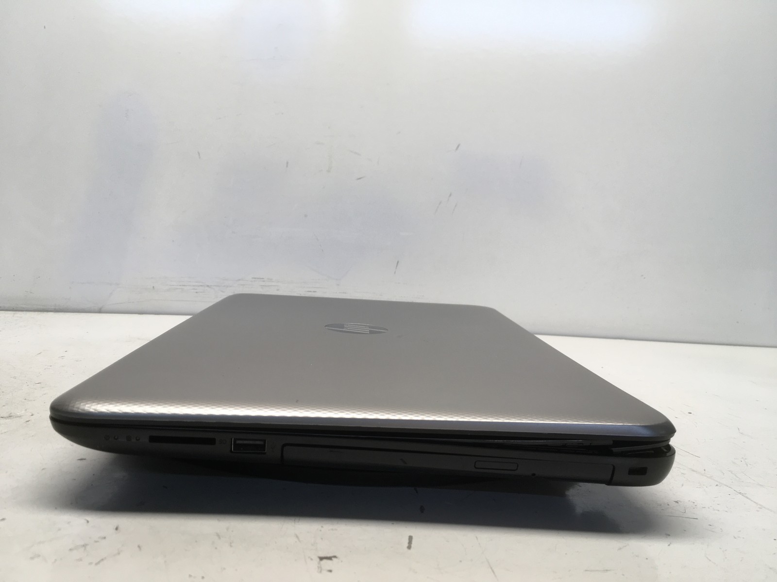 HP 15-AF152N AMD Quad-Core A8-7410 2.2GHz No RAM NO HDD No Batt