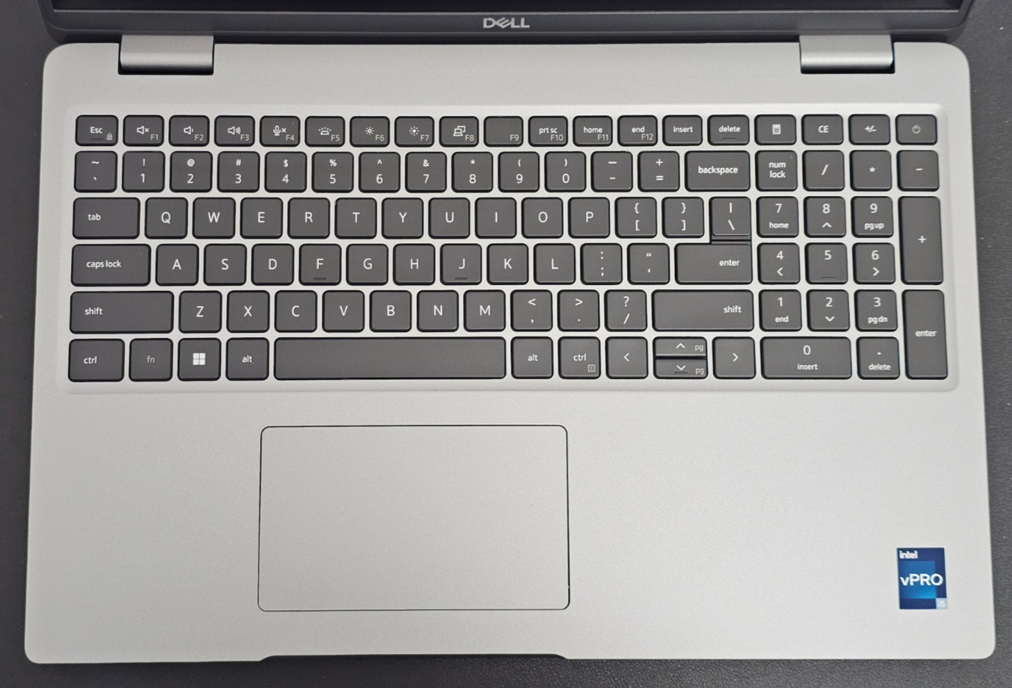 Dell Latitude 5540 i5-1345U FHD N-T 16GB Ram 256GB SSD Win 11 Pro