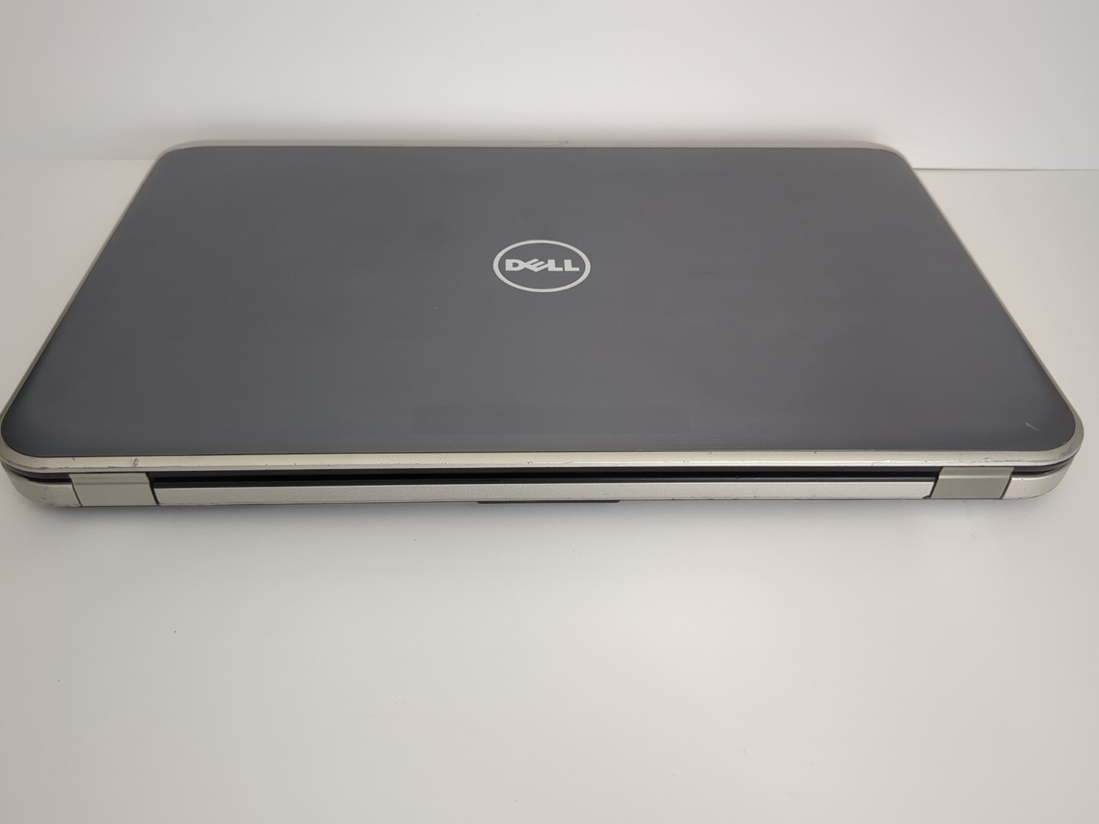 Dell Inspiron 17R 5737 Laptop i7-4500U 8GBs Ram, No HDD Screen Is Good