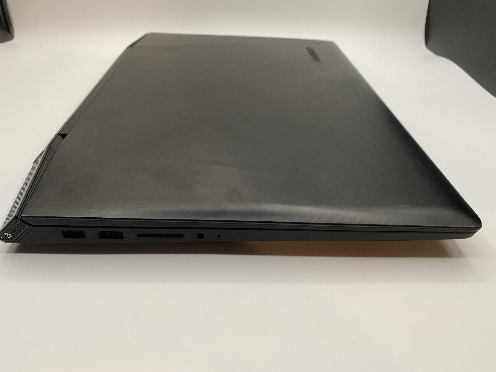 Lenovo ideapad Y700 i7 16GB RAM 4GB NVIDIA GTX GPU 256GB SSD