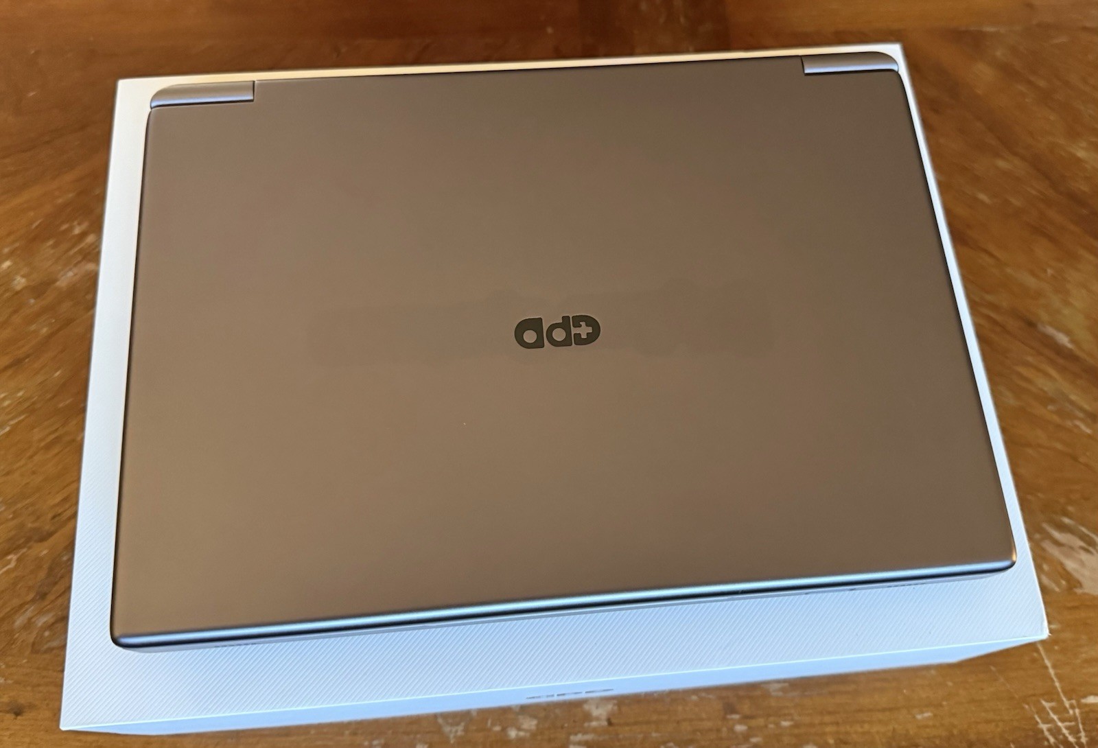 GPD WIN Max 2 2023 Ryzen 7 7840U + 32GB DDR5x-7500 MT/s + 2TB M.2 NVMe + OCuLink