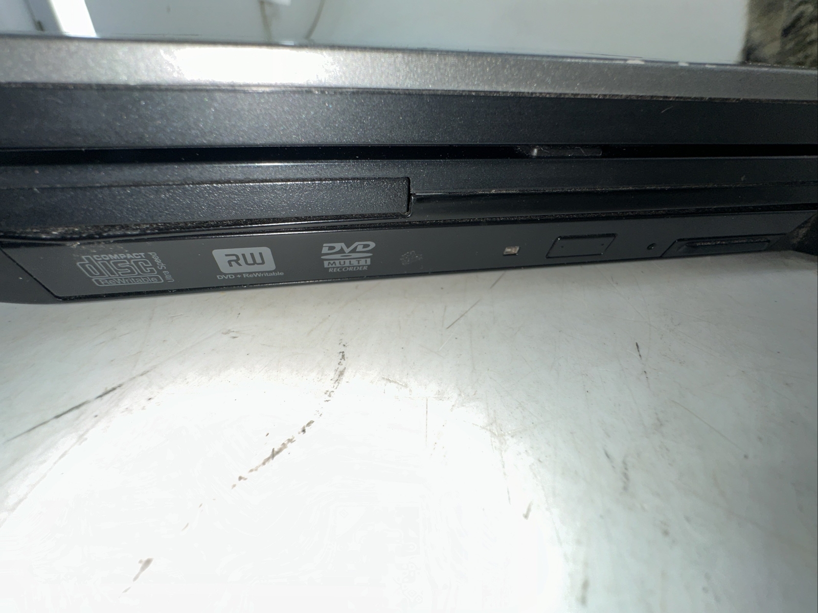 Dell Latitude E6510 15.6″ I5 M540 2.53GHz 4GB DVD WiFi Laptop NO Hard drive