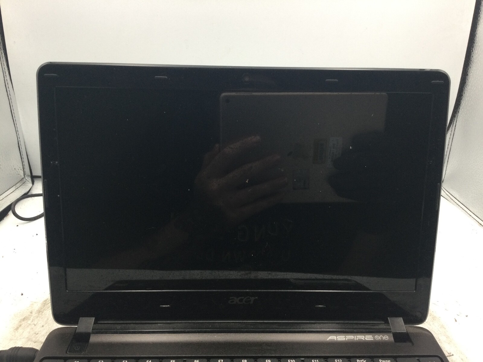 ACER ASPIRE ONE 722 – FOR PARTS – AMD C-60 – NO RAM – 12″ – READ DESCRIPTION -BB