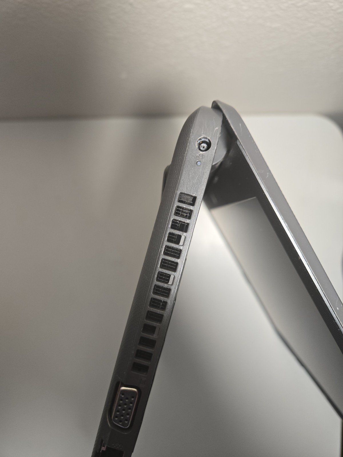 HP 15″/i5-7200u/8Gb/ssd 127Gb/Camera/../ Battery Is BAD/ NO AC #17