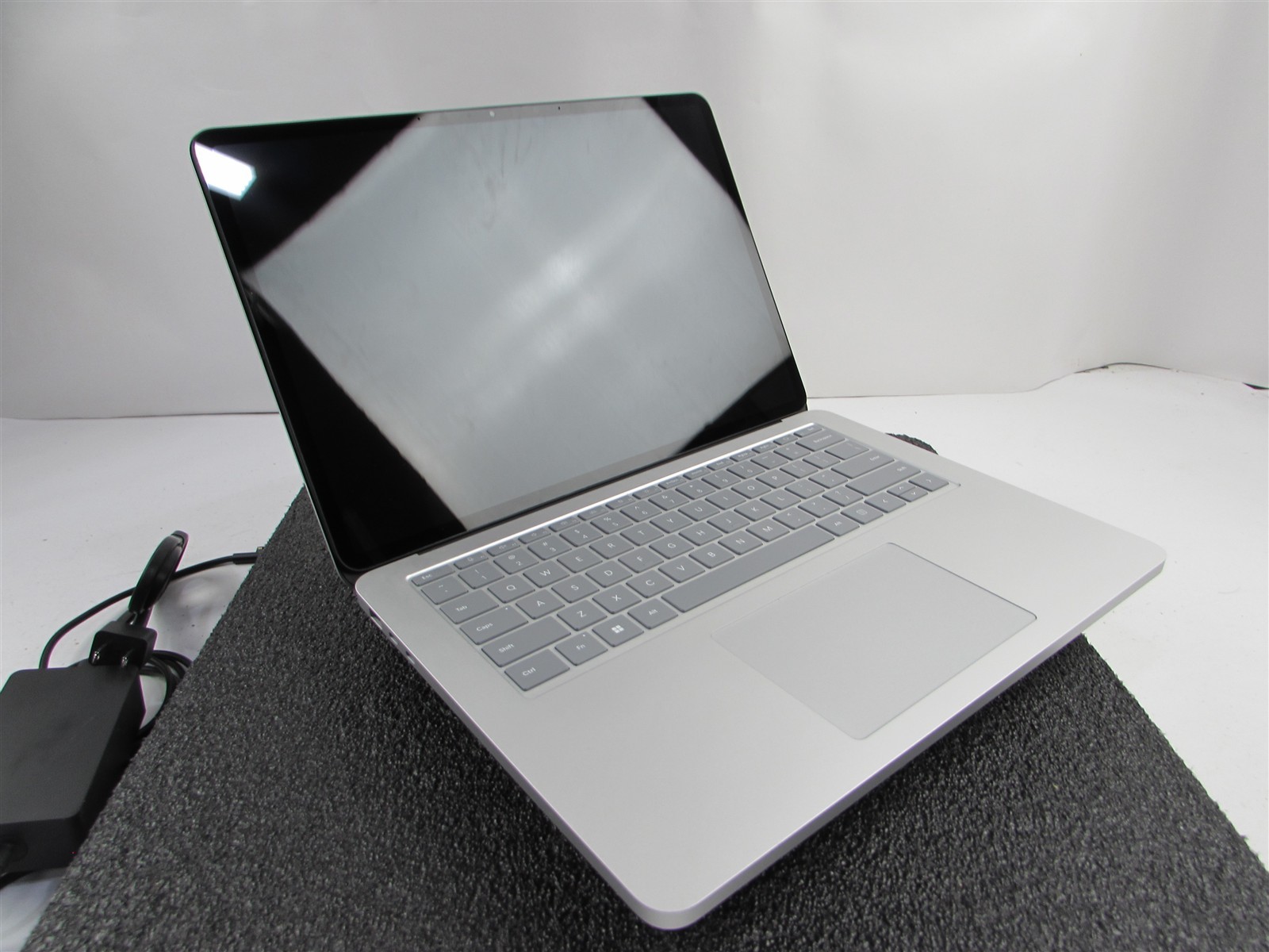 MICROSOFT SURFACE LAPTOP STUDIO 2 2029 I7-13800H 1TB 32GB RTX 2000 ADA WIN 11