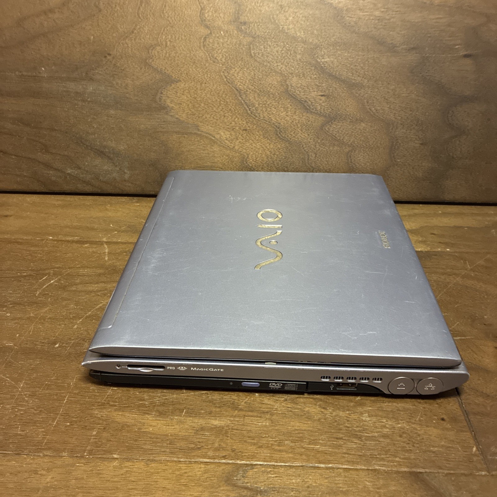 Sony Vaio PCG-V505EX PCG-6B1L Laptop Vintage ((FOR PARTS REPAIR UNTESTED))