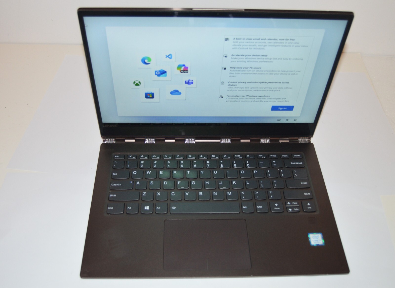 Lenovo Yoga 920-13iKB 13.9″ Touchscreen Laptop – Intel i7-8550U 512GB SSD 8G RAM