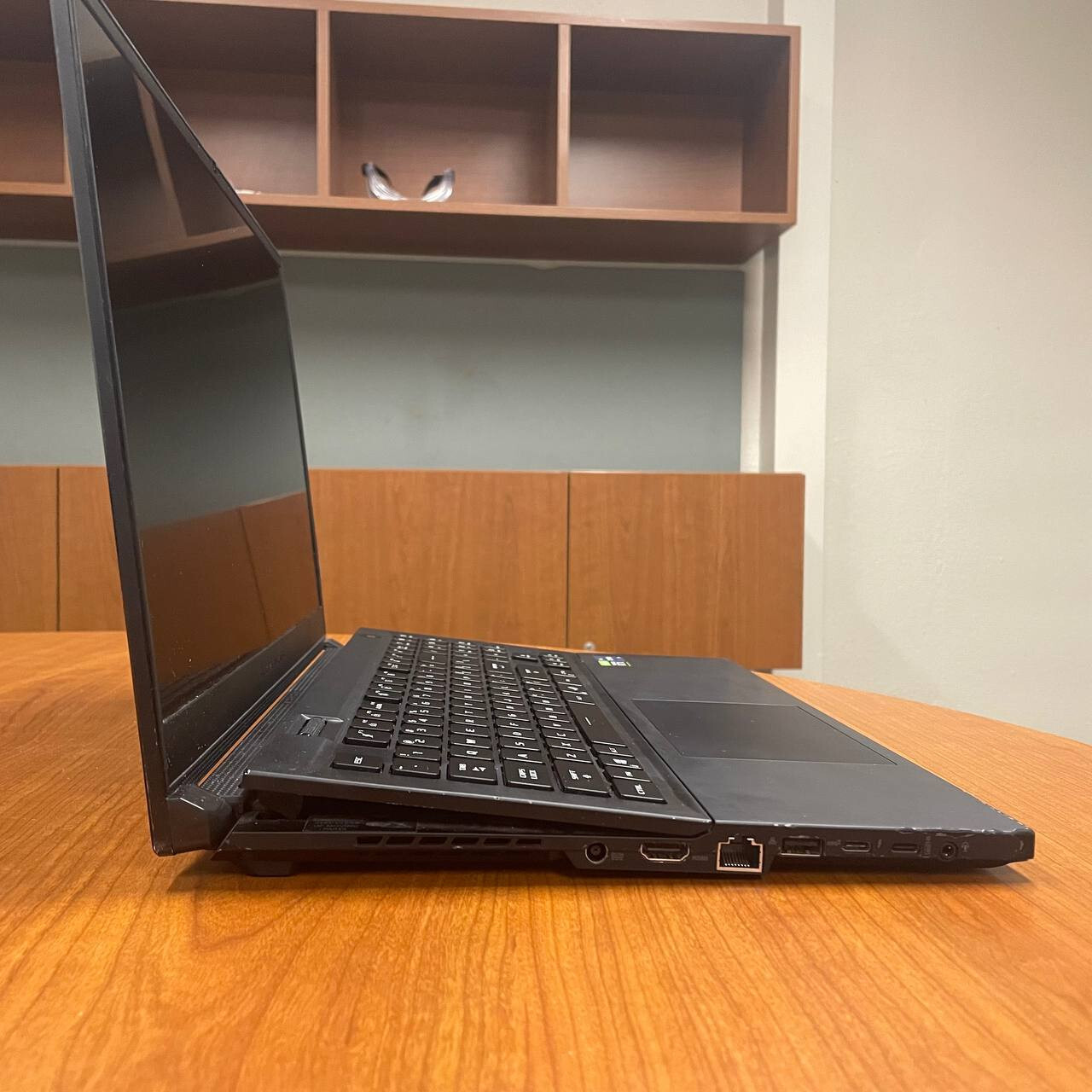Asus ROG Zephyrus s17. RTX 3080, i9-11900H. 165Hz 2K Panel