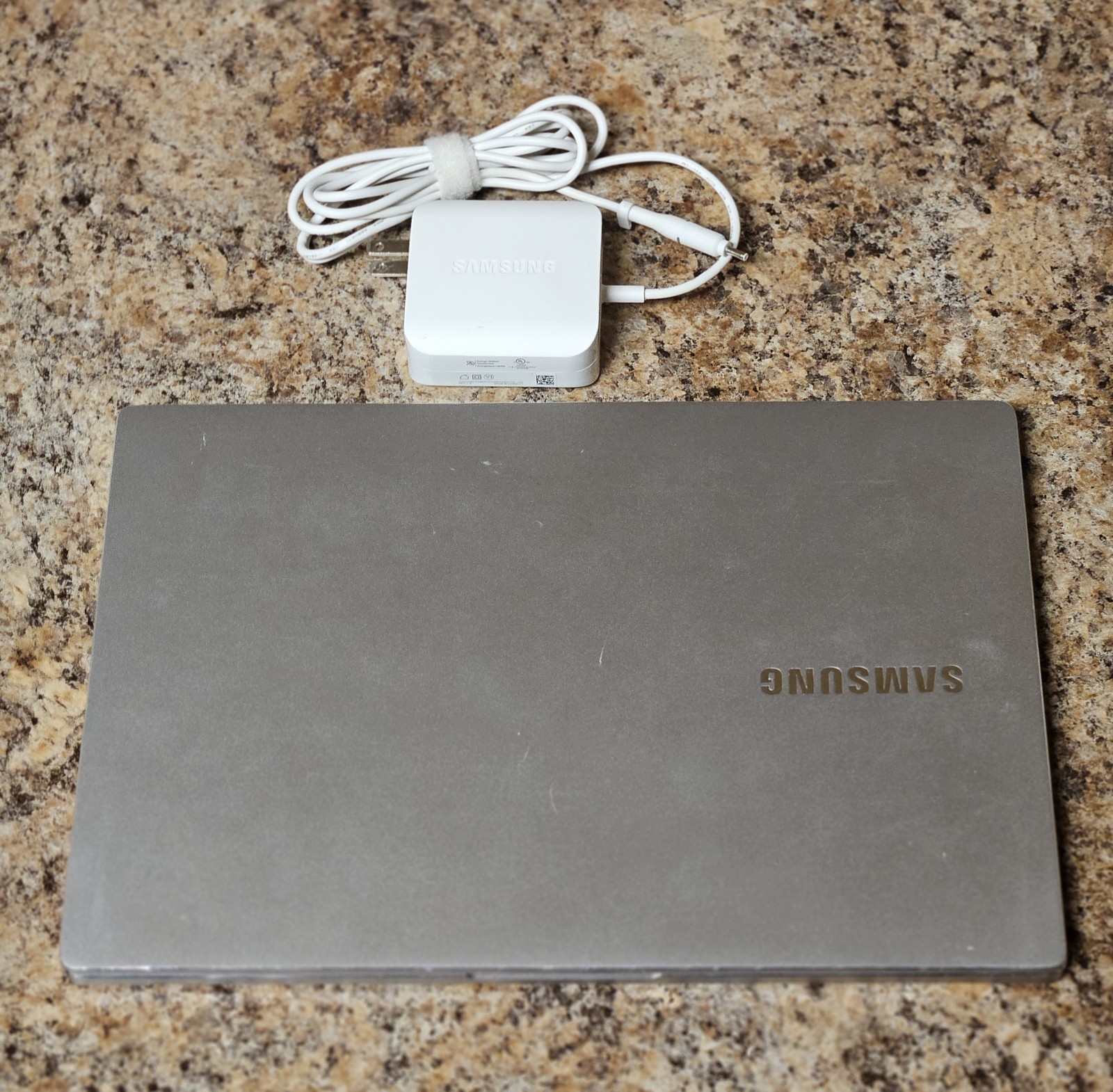 Samsung Notebook 7 w/ charger 13.3” 16GB RAM 512GB SSD NP730XBE *See Description