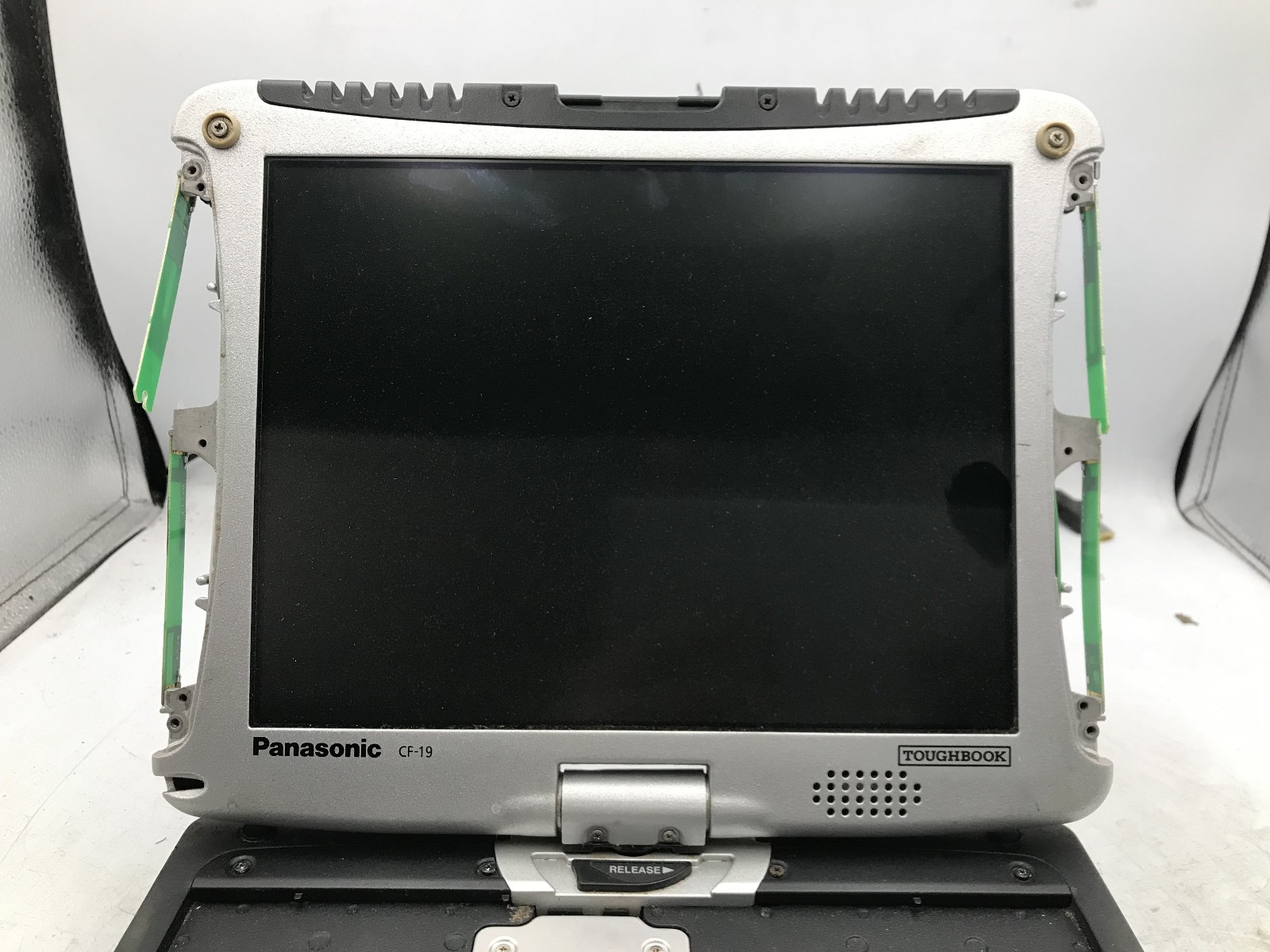 PANASONIC TOUGHBOOK CF-19 – FOR PARTS – INTEL I5 3RD GEN – NO RAM -READ DESC- BB