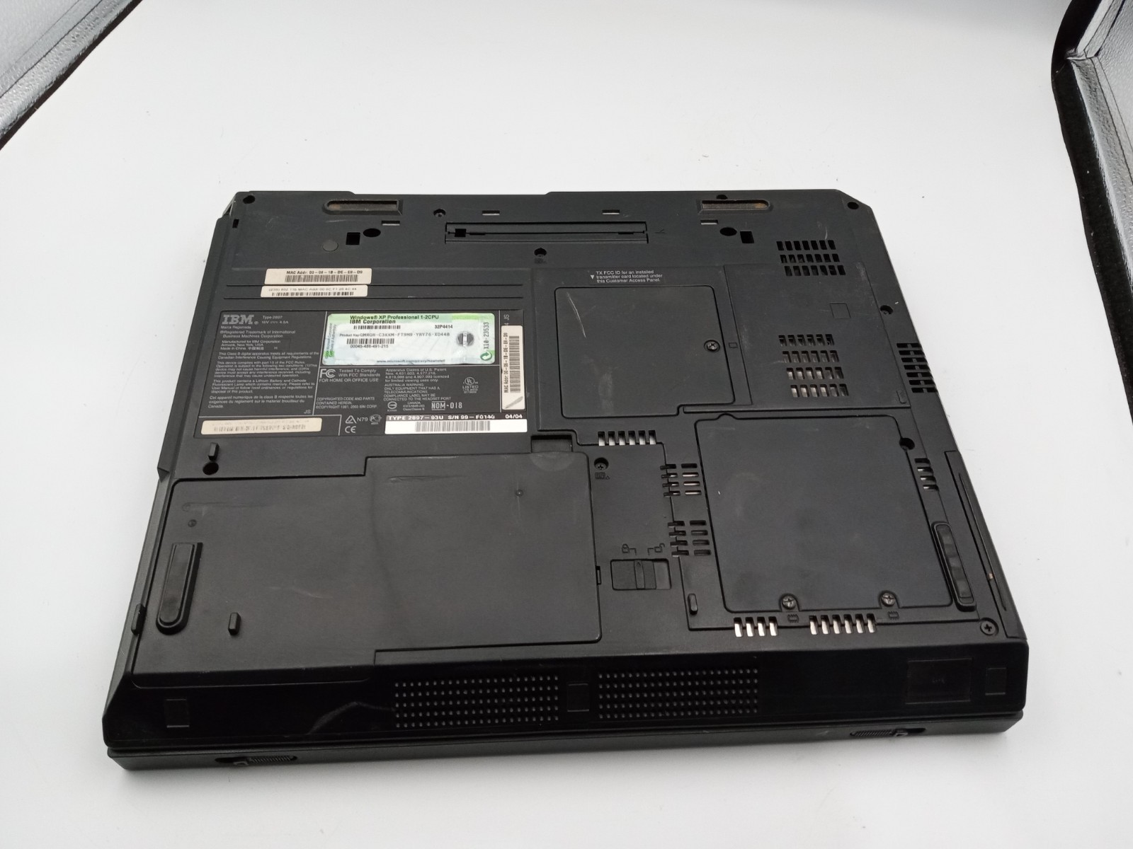 IBM ThinkPad R40 2897-93U 14.1″ Pentium M 1.4GHz 1.25GB RAM 60GB HDD WinXP -RR