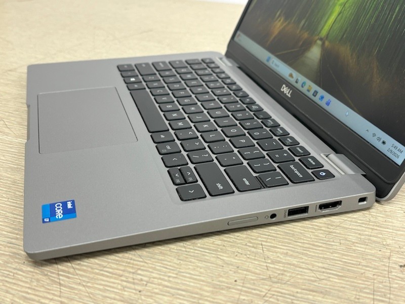 Dell Latitude 5320 i7-1185G7 3.0GHz 16GB 256GB SSD Windows 11 Pro Laptop