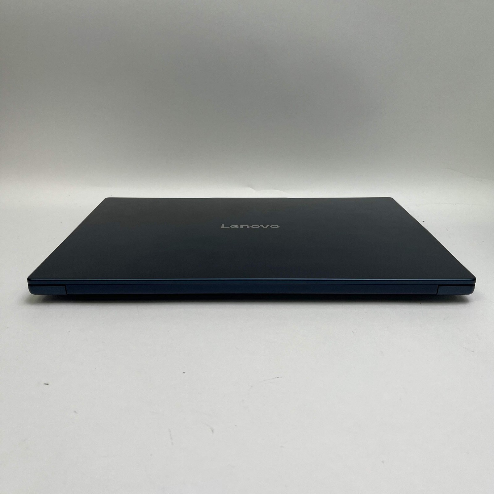 Lenovo IdeaPad Slim 5 16IRH10R 16″ Core 5 210H 2.2GHz 16GB RAM 512GB SSD