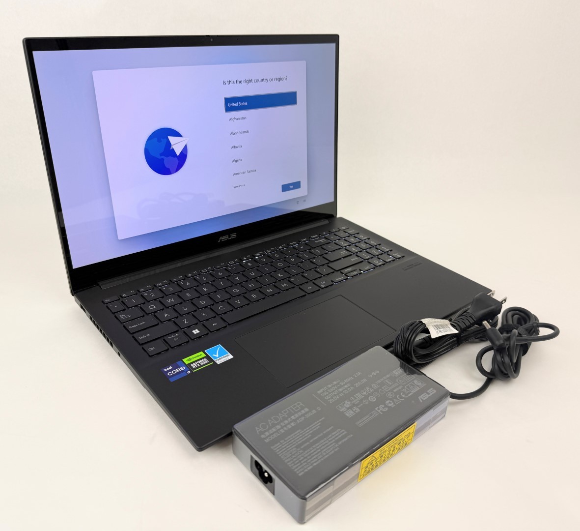 ASUS Vivobook Q540VJ-I93050 15.6″ 2880×1620 i9-13900H 16GB 1TB SSD RTX 3050 W11H