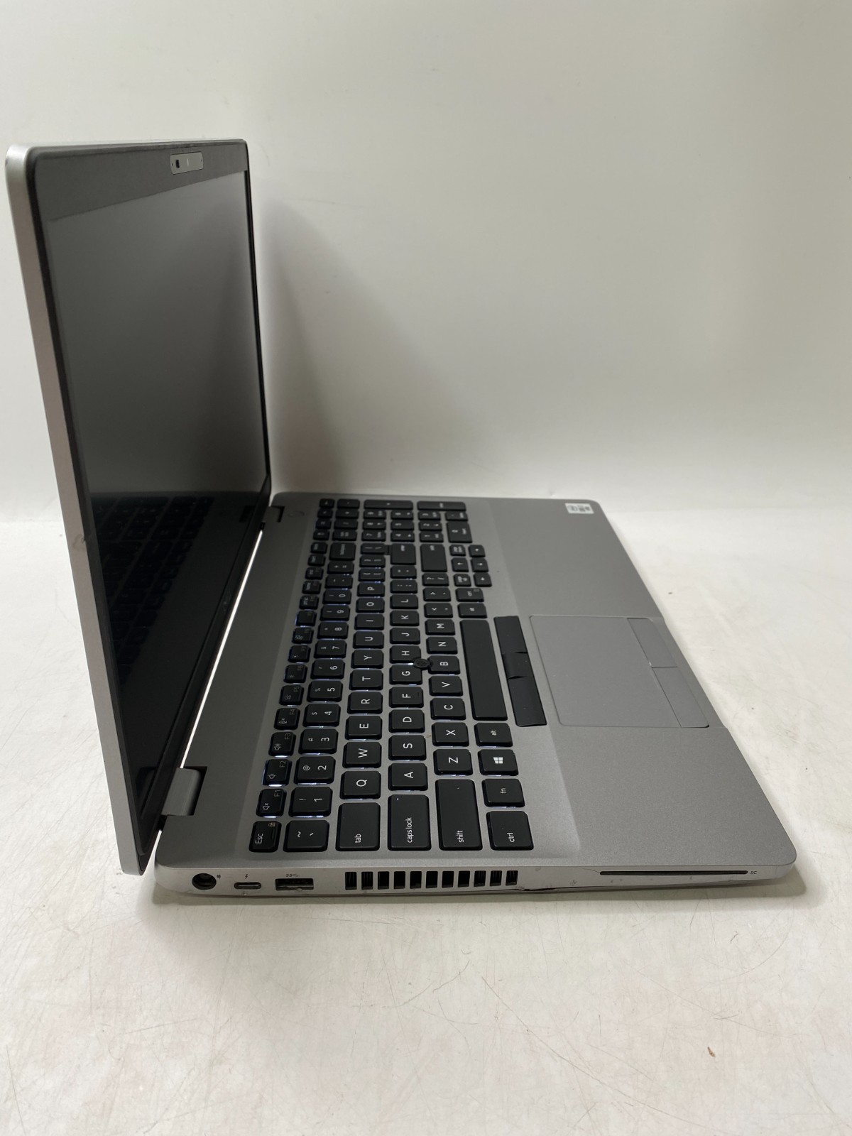 Dell Latitude 5511 15.6″ Touch i7 16GB DDR4 256GB SSD MX250 Win11H w/ AC Adapter