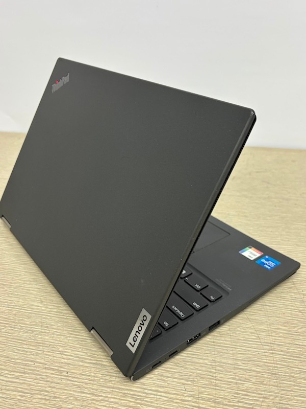 Lenovo ThinkPad X13 Yoga 13″ Touch i5-1145G7 16GB 256GB SSD W11Pro ~Screen issue