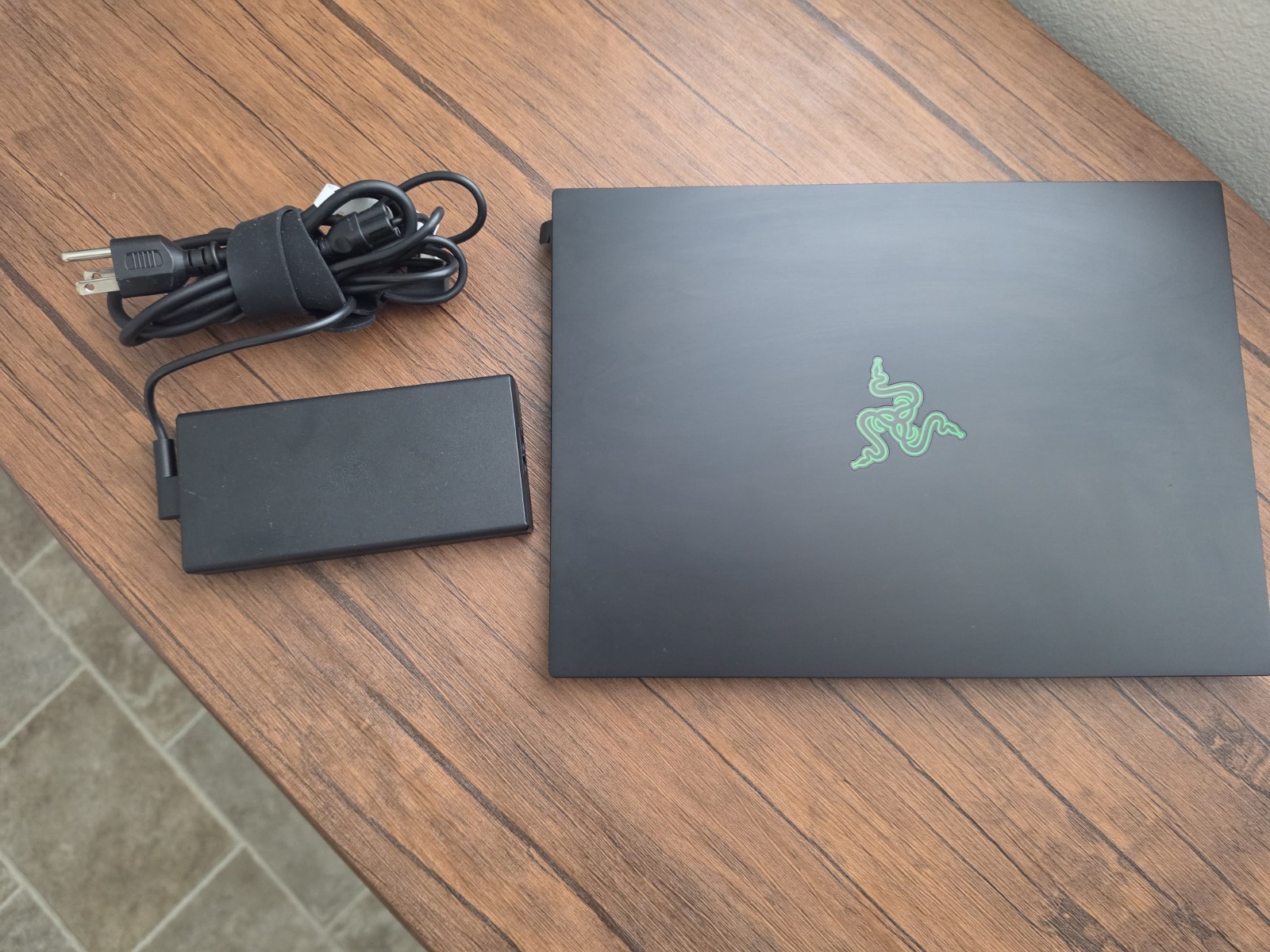 Razer Blade 14 Gaming Laptop 5070 AMD AI 9 365 3K 120Hz OLED 32GB DDR5X RAM 1TB