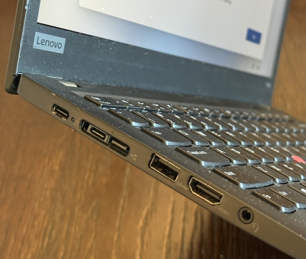 Lenovo ThinkPad T490s 14″ Laptop i7-8665U 8GB RAM 256GB SSD Windows 11 Pro