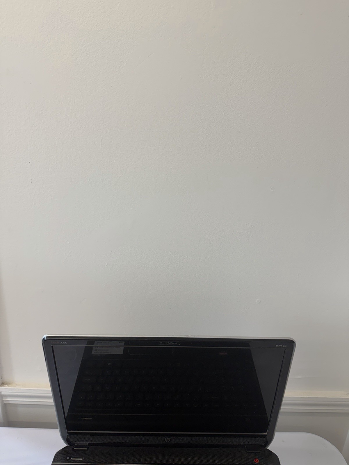 HP Envy dv6-7323cl Laptop – Good Screen – AMD A8-4500M – RAM 8 GB – Read Des