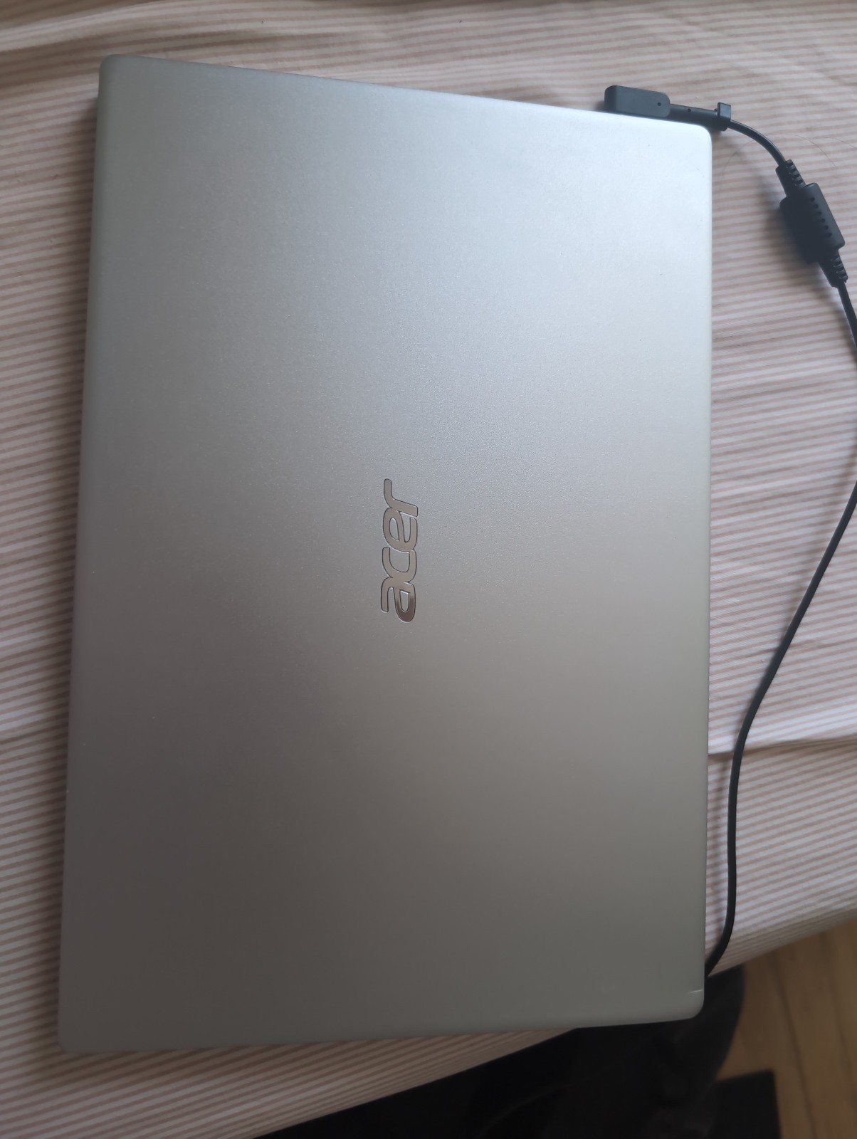 Acer Swift 3 Light Laptop, 14″” FHD IPS, AMD Ryzen 7 4700U W/ Charger