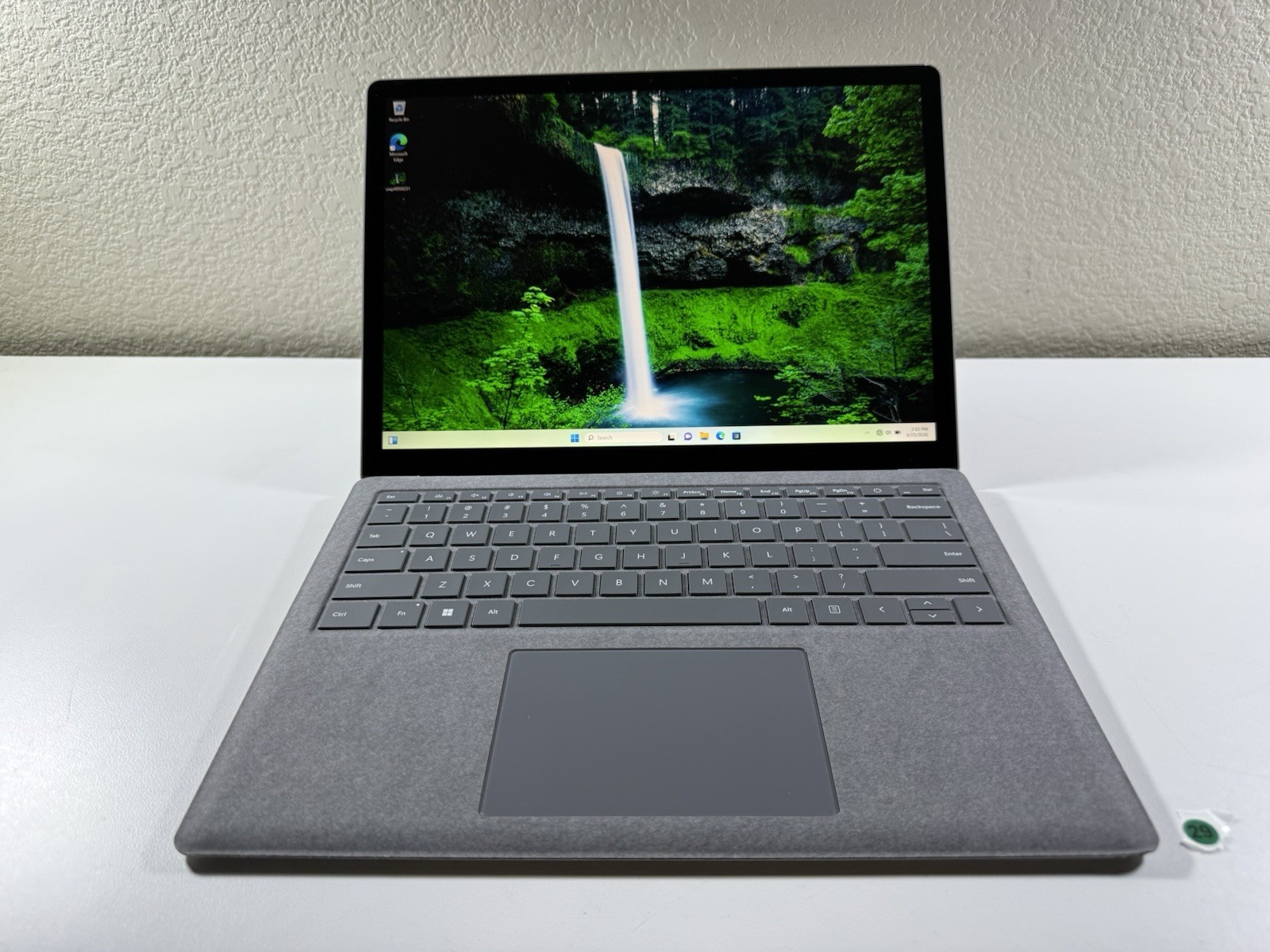 Microsoft Surface Laptop 5 13.5” 1950 Intel Core i7-1265U 16GB RAM 512GB NVME