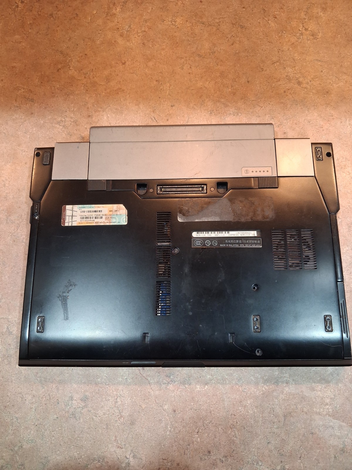 UNTESTED Dell Inspiron 6400 15.4in. Notebook/Laptop – **For parts only