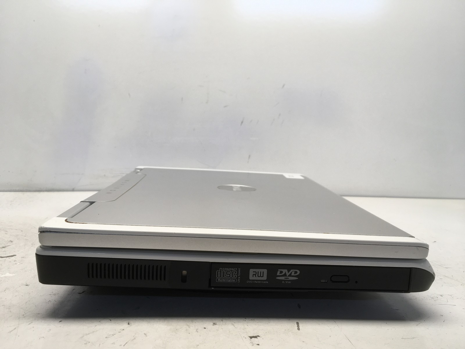 Dell Inspiron E1505 MM061 Intel Core Duo 06E8 1.66GHz 1 GB NO HDD No Batt