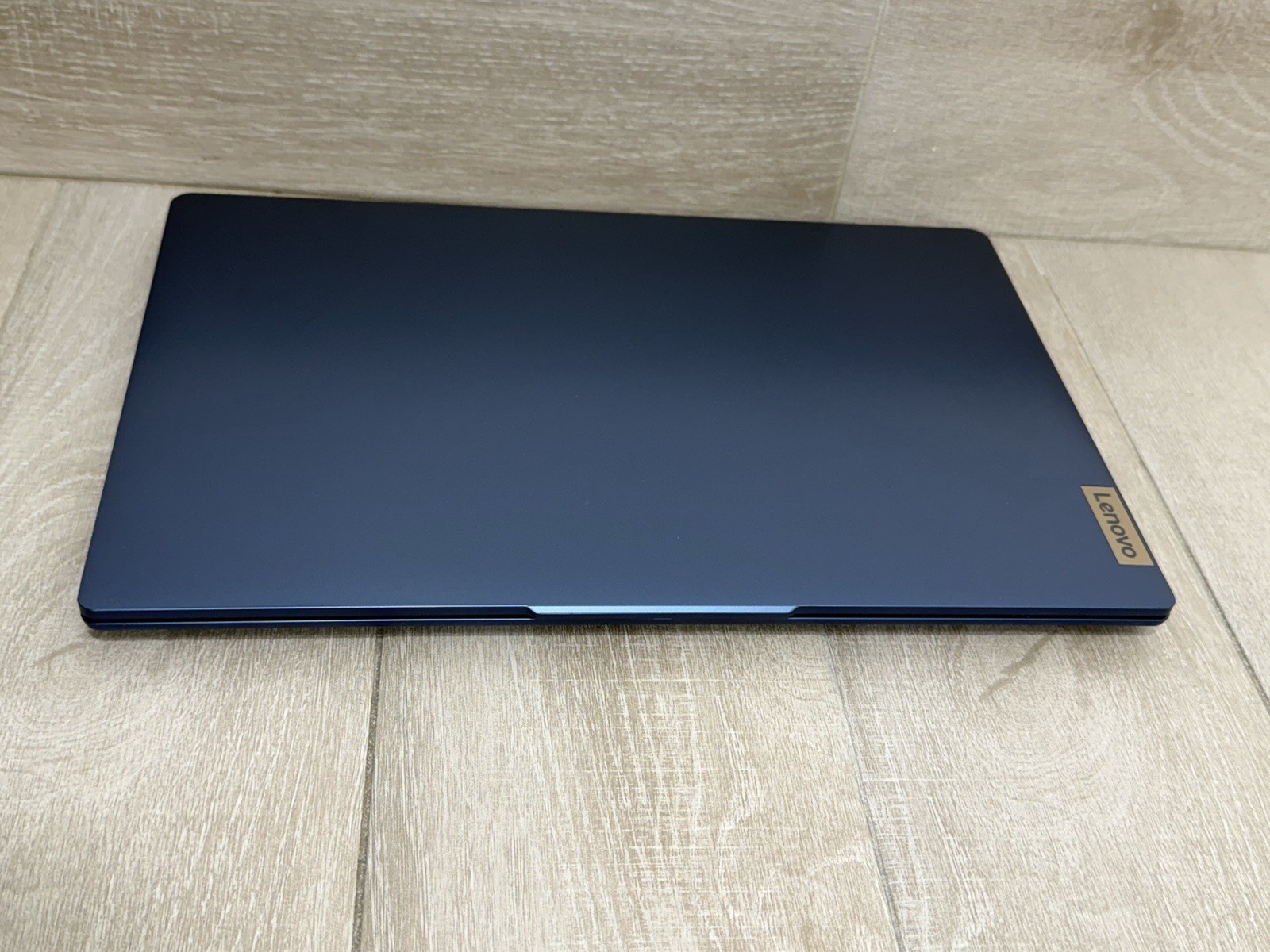 LENOVO IdeaPad Slim 3 15IAN8 15.6″ FHD Core i3-N305 8GB RAM 256GB NVMe Win-11