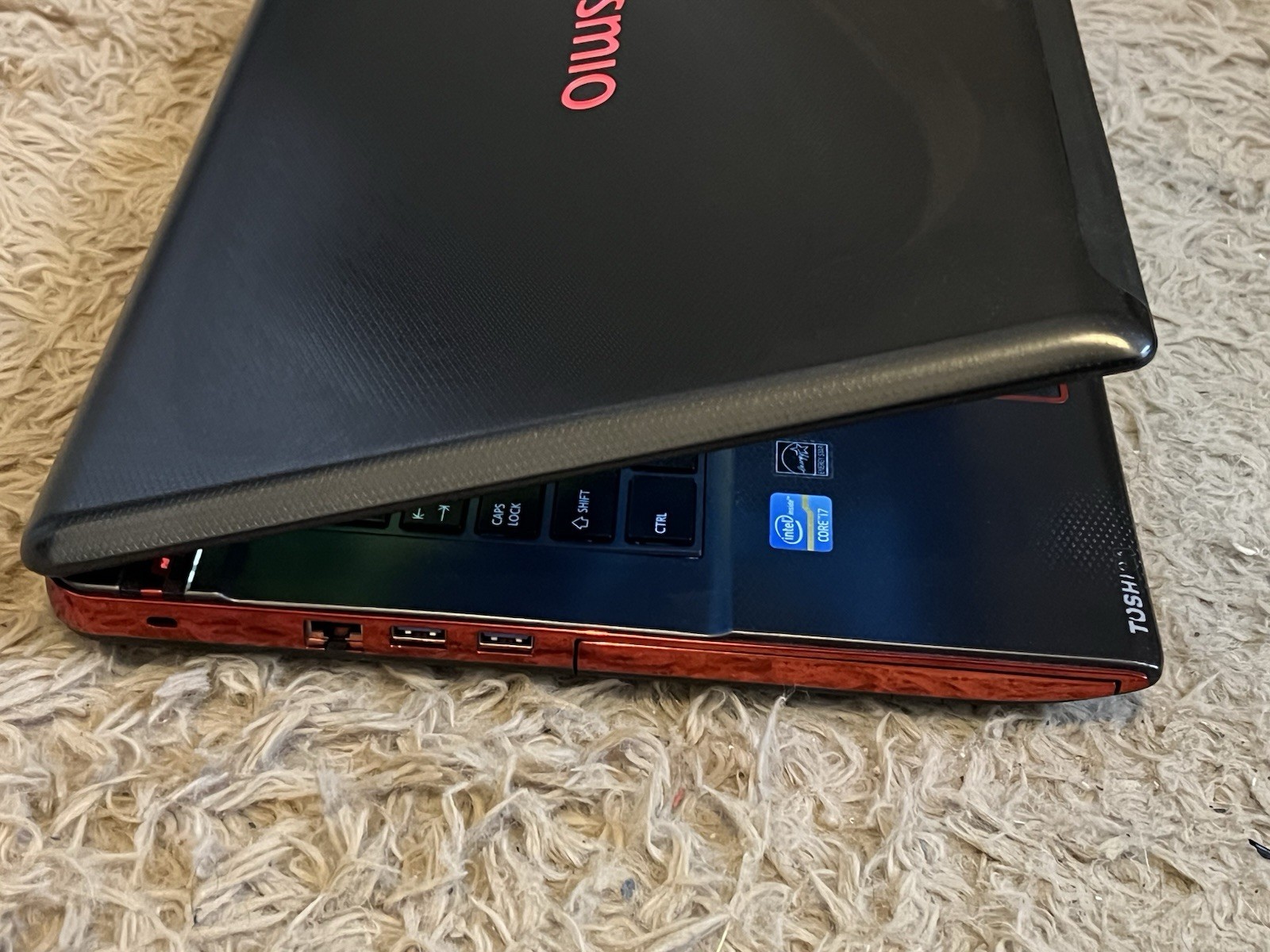 Toshiba Qosmio X875-Q7190 i7-3630QM GeForce GTX 670M 250GB SSD 16GB RAM Win 10