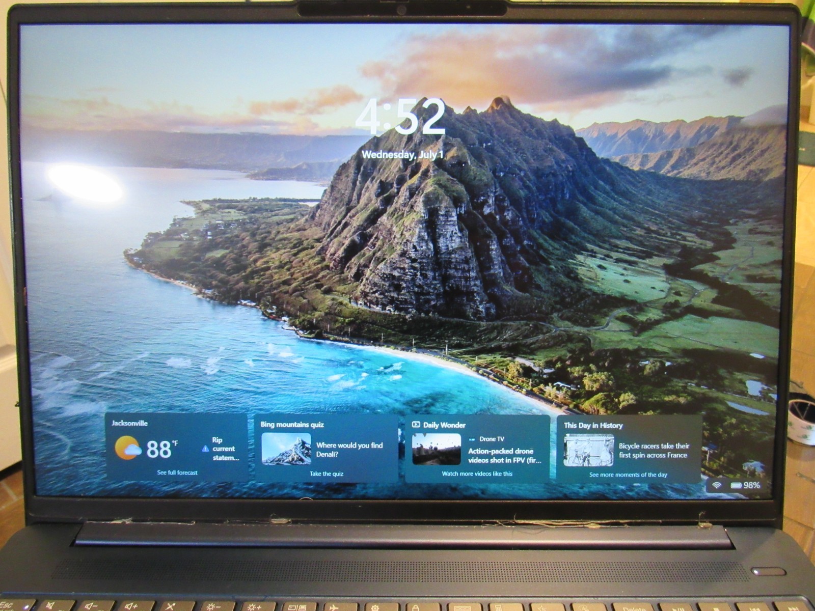 LENOVO IDEAPAD 16AHP9 2-in-1 16GB RAM 1TB SSD 16″ FHD+ TOUCHSCREEN GOOD