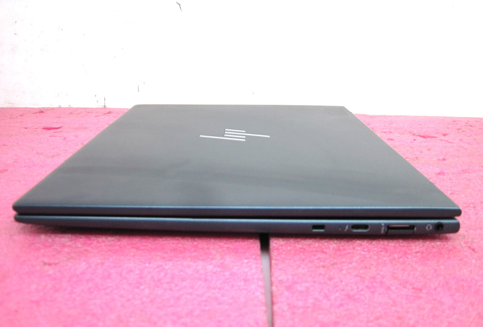 HP Dragonfly G4 13.5″ Touch Intel i7-1355U 32GB 1TB M.2 SSD W11PRO *READ* T9-A12