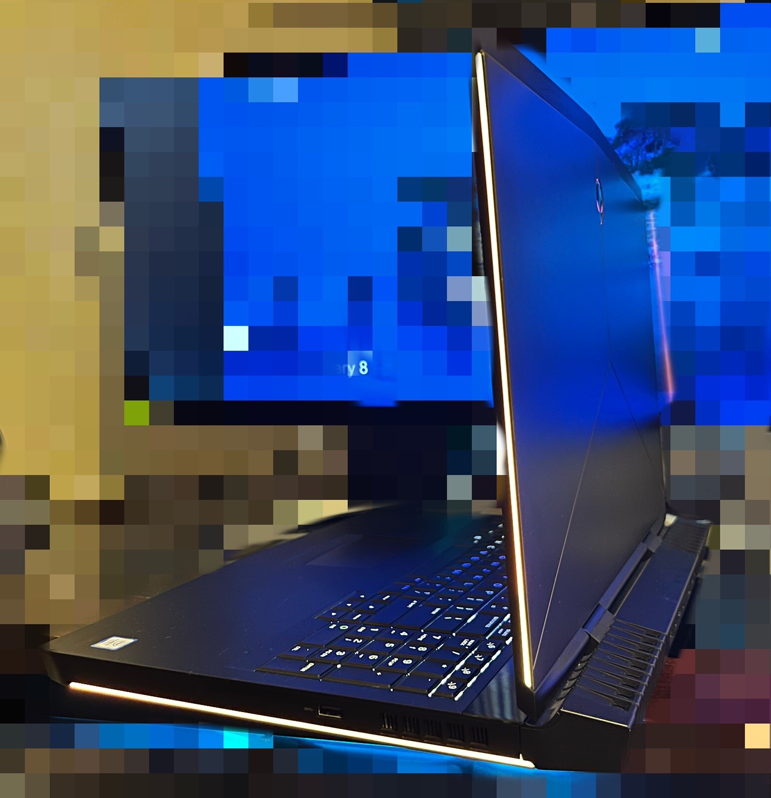 Alienware 17R4. i7-7700 @ 2.80GHz GTX1070 8GB. 128SSD+1TB HD.