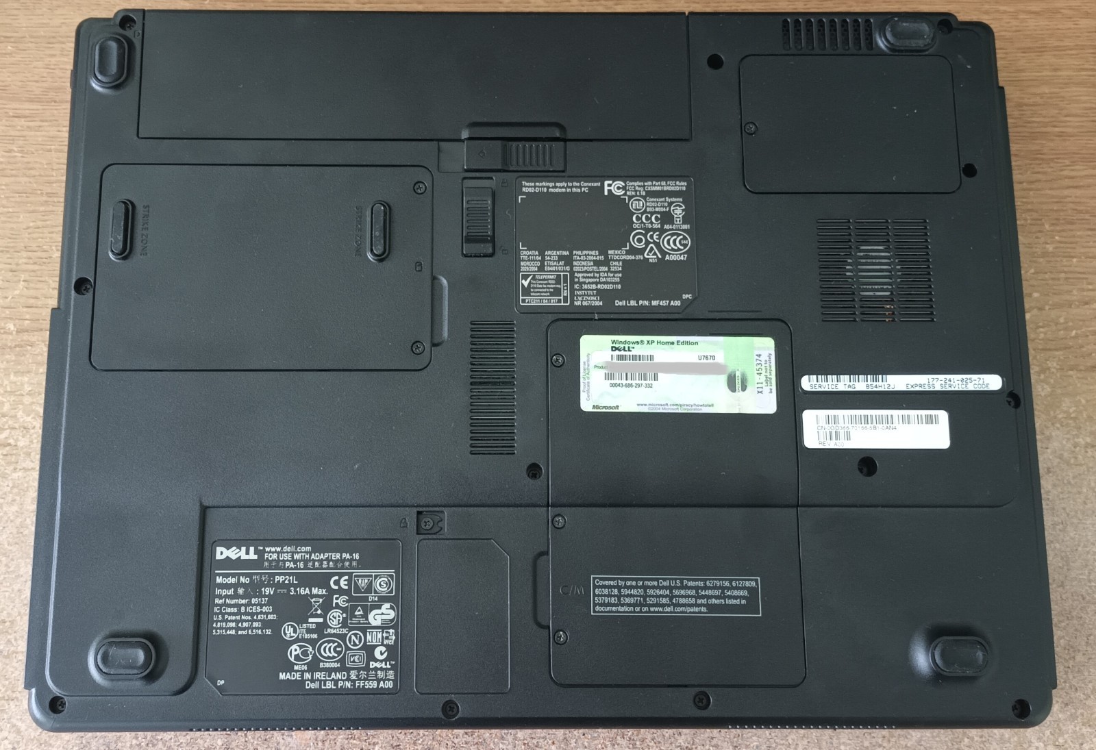 Dell Latitude 1300 Laptop Notebook 14.1″ 768MB 40GB 1280×800 Windows XP Charger