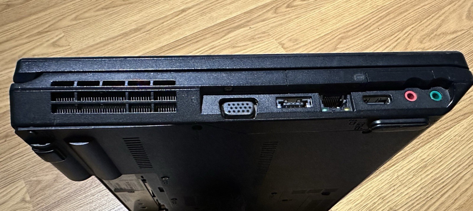 Lenovo Thinkpad SL410, Core 2 Duo T5870, 1GB RAM, No HDD, Broken Touchpad