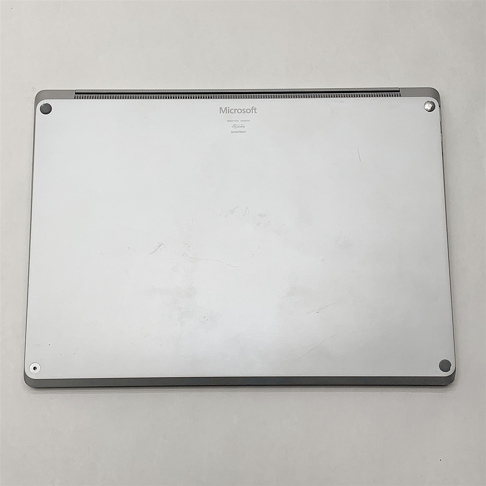 Microsoft Surface Laptop Intel Core i7 7660U 2.50GHZ 13.3″ 16GB 512GB Windows 10