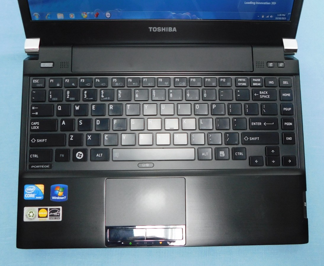 Toshiba Portege R705-P25 Windows 7 laptop ~ factory reset + upgradable to Win 10