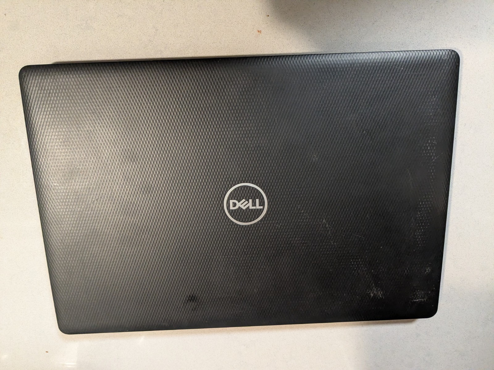Dell Inspiron 3585 Laptop 15.6″ Ryzen 3 2200U 8GB Radeon Vega No HDD No OS