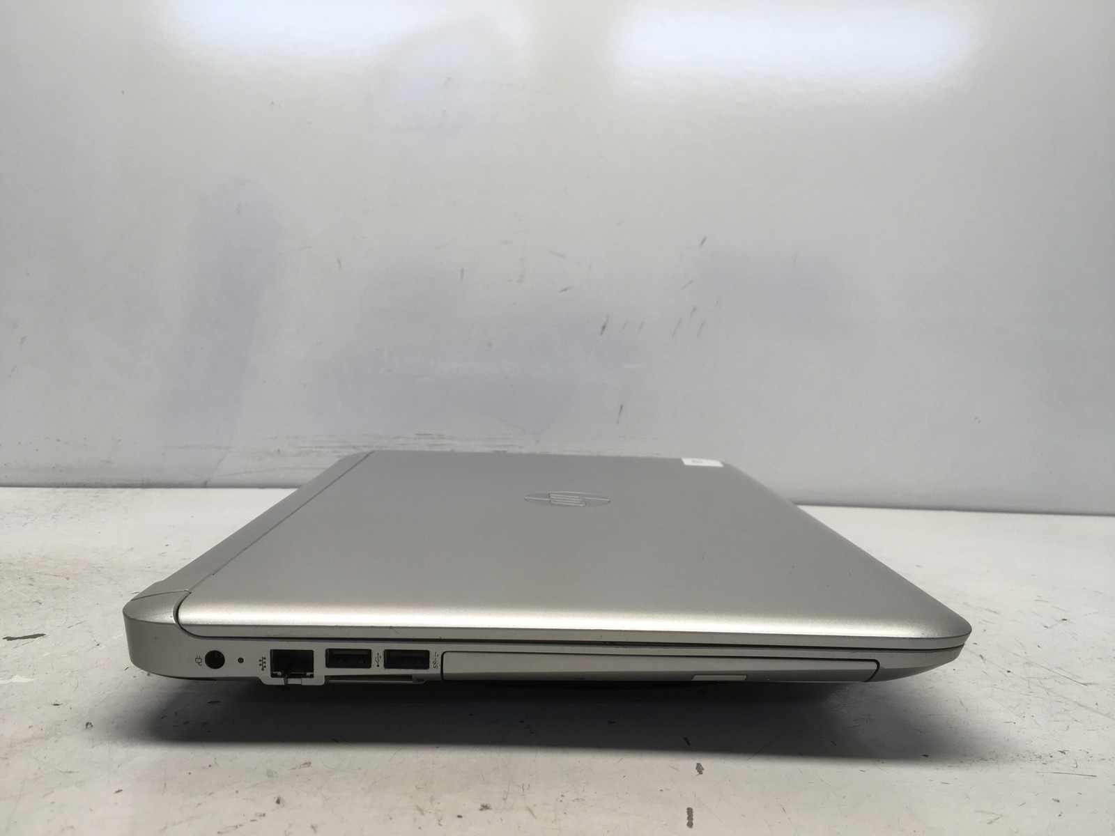 HP 15-AB153NR AMD A10-8700P 1.8GHz 4 GB NO HDD No Batt