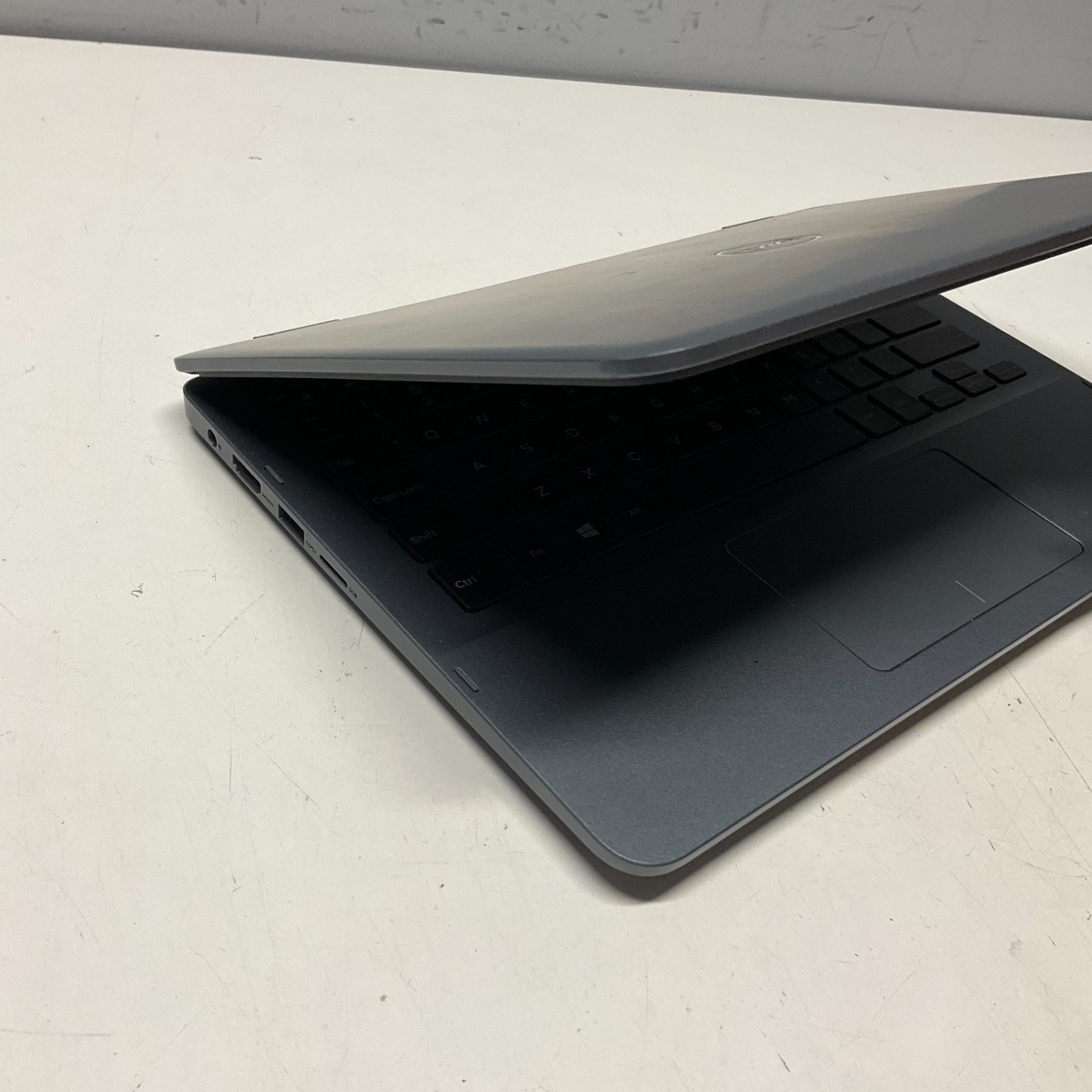 Dell Inspiron 3195 – 11.6″ Touch – AMD A9-9420e 4GB 128GB SSD NO OS Laptop READ