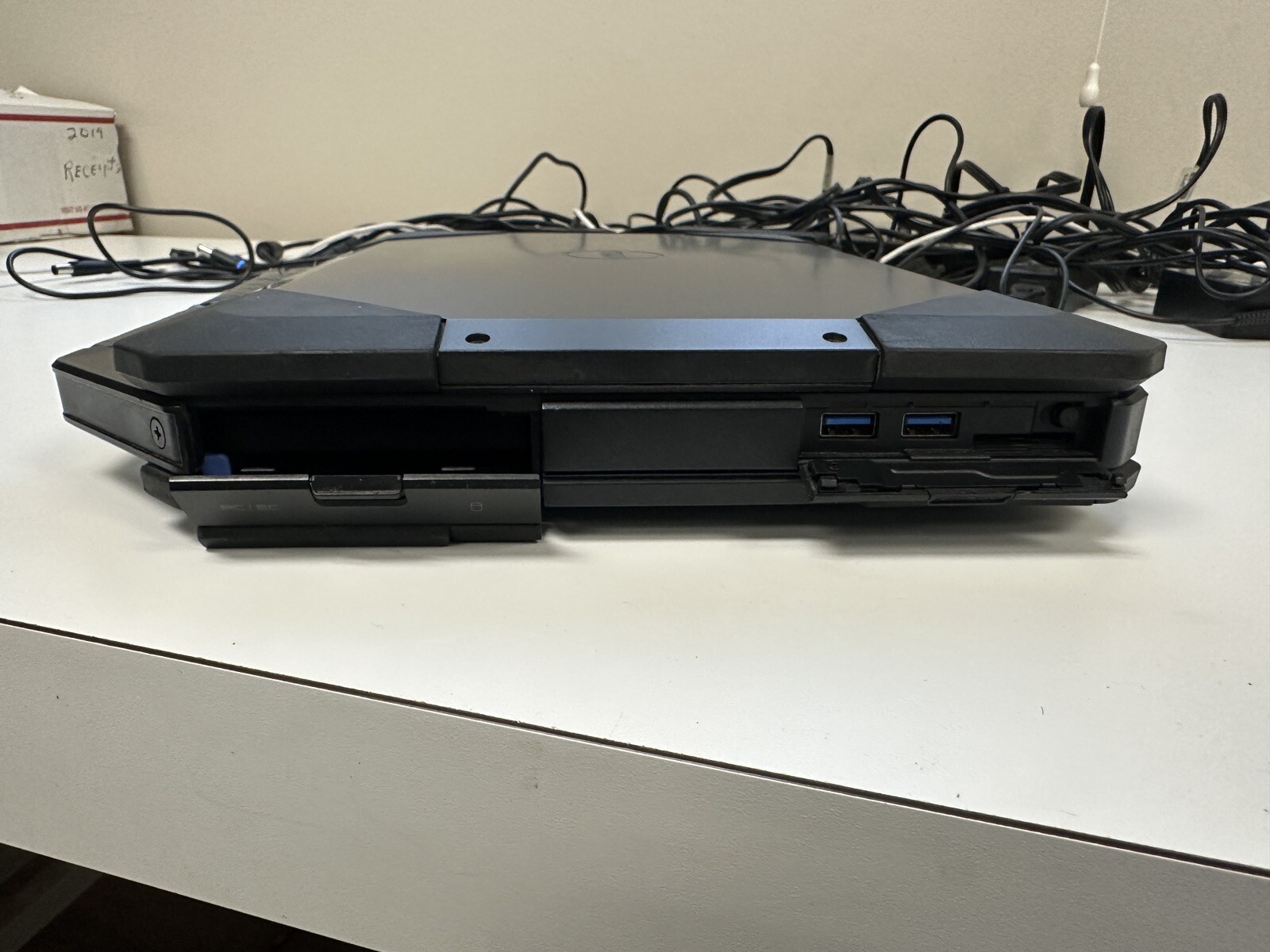 ✅ Dell Latitude 14 Rugged 5414 ✅ 14″ i5-6300U 2.4GHz ✅ 8GB RAM ✅ NO SSD ✅ PARTS