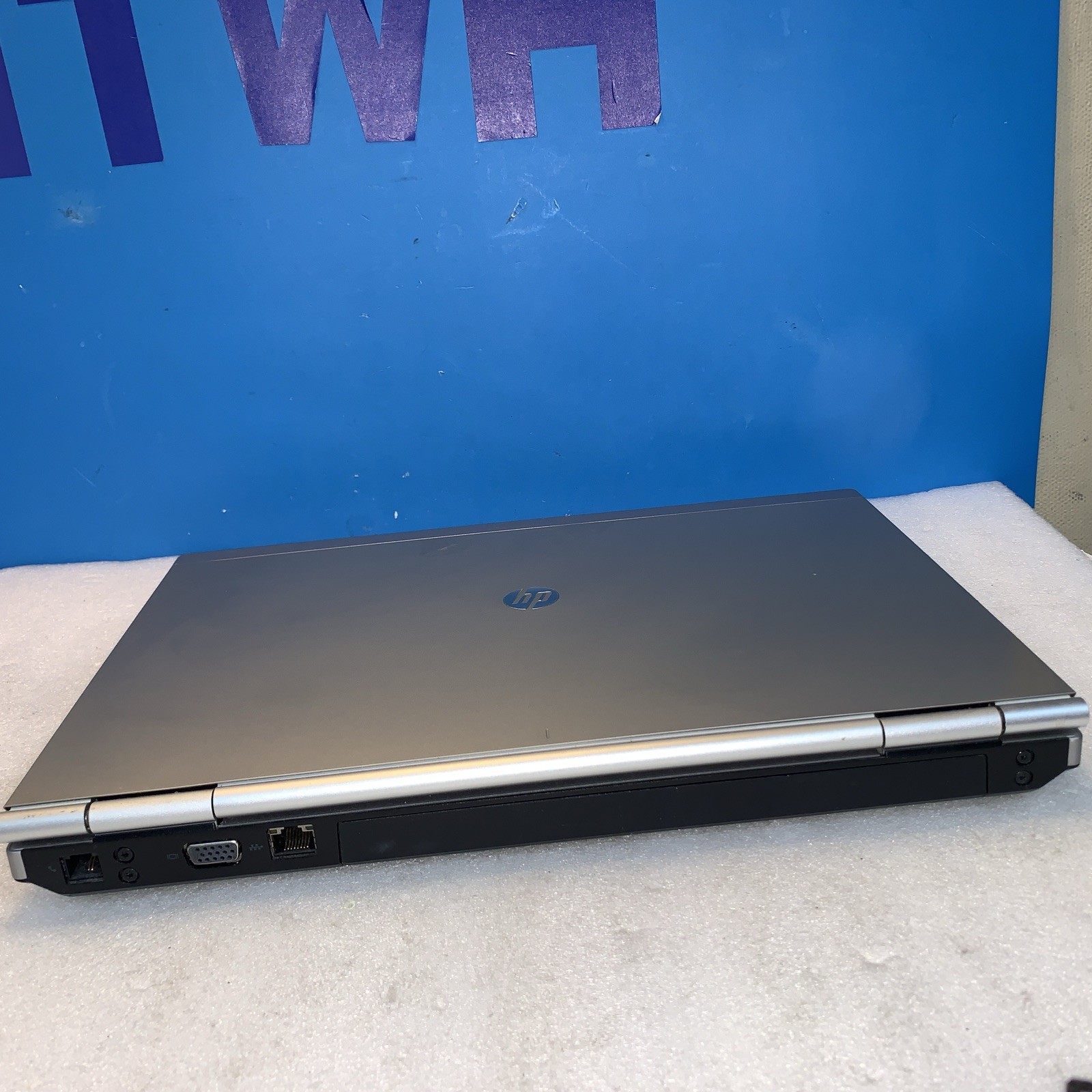 🔥 HP Elitebook 8460p 14″ CPU 4GB FireWire DP WiFi Bluetooth Webcam Win XP SP3